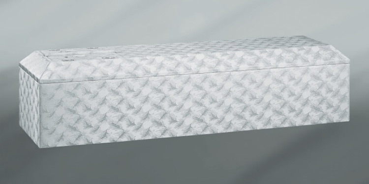 葛飾区メモリーホーム新小岩の棺の写真。白布で覆われた清潔感のある棺。