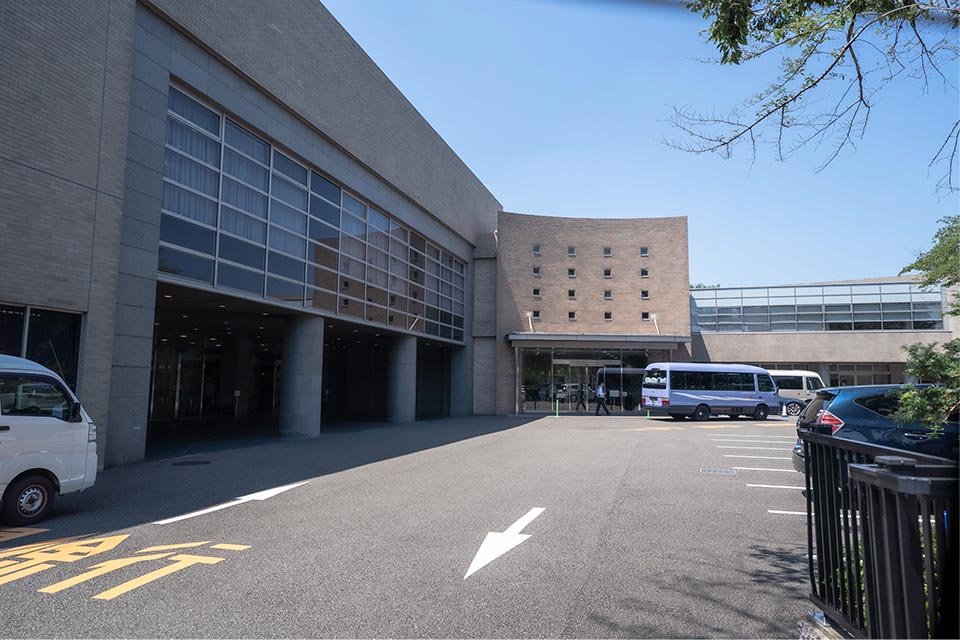 葛飾区にあるメモリーホーム新小岩が葬儀で利用する堀ノ内斎場の外観の写真