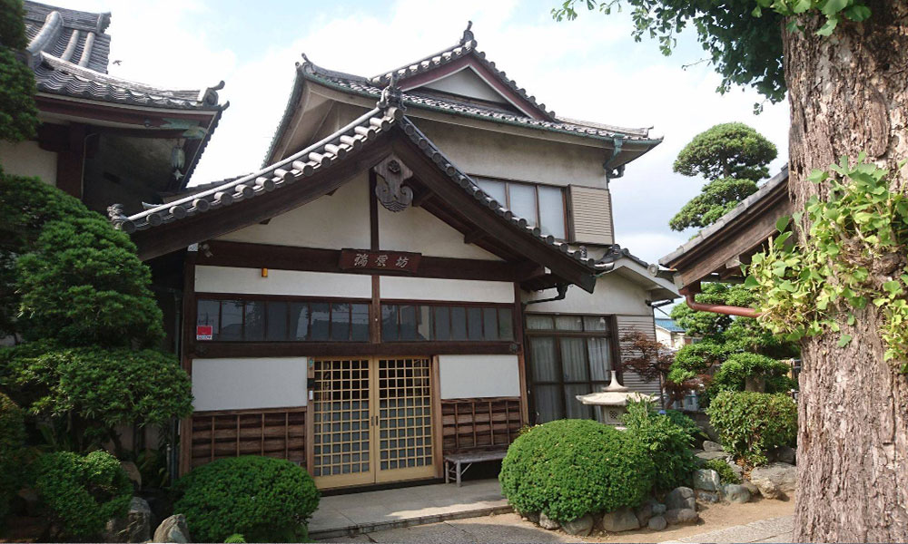 川越市立ち華葬祭が利用する西往寺 光明殿斎場の外観の写真