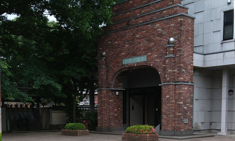 川越市立ち華葬祭が利用する蓮馨寺 講堂の外観の写真