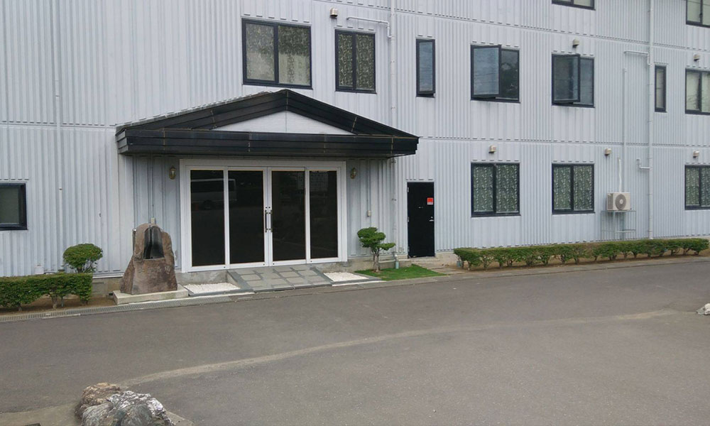 川越市立ち華葬祭が利用する上尾靈園 上尾靈園斎場の外観の写真