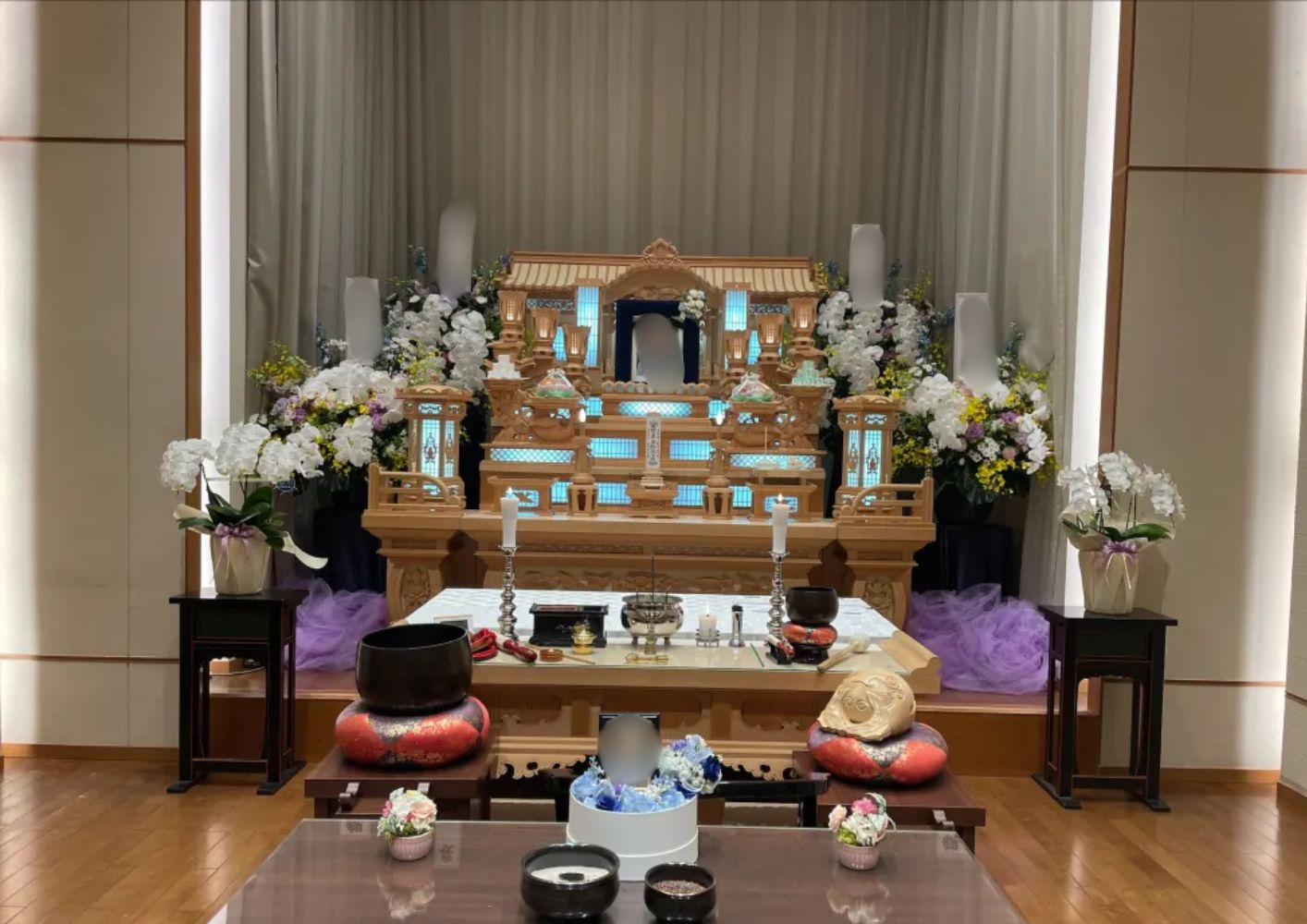 川越市の立ち華葬祭の祭壇写真