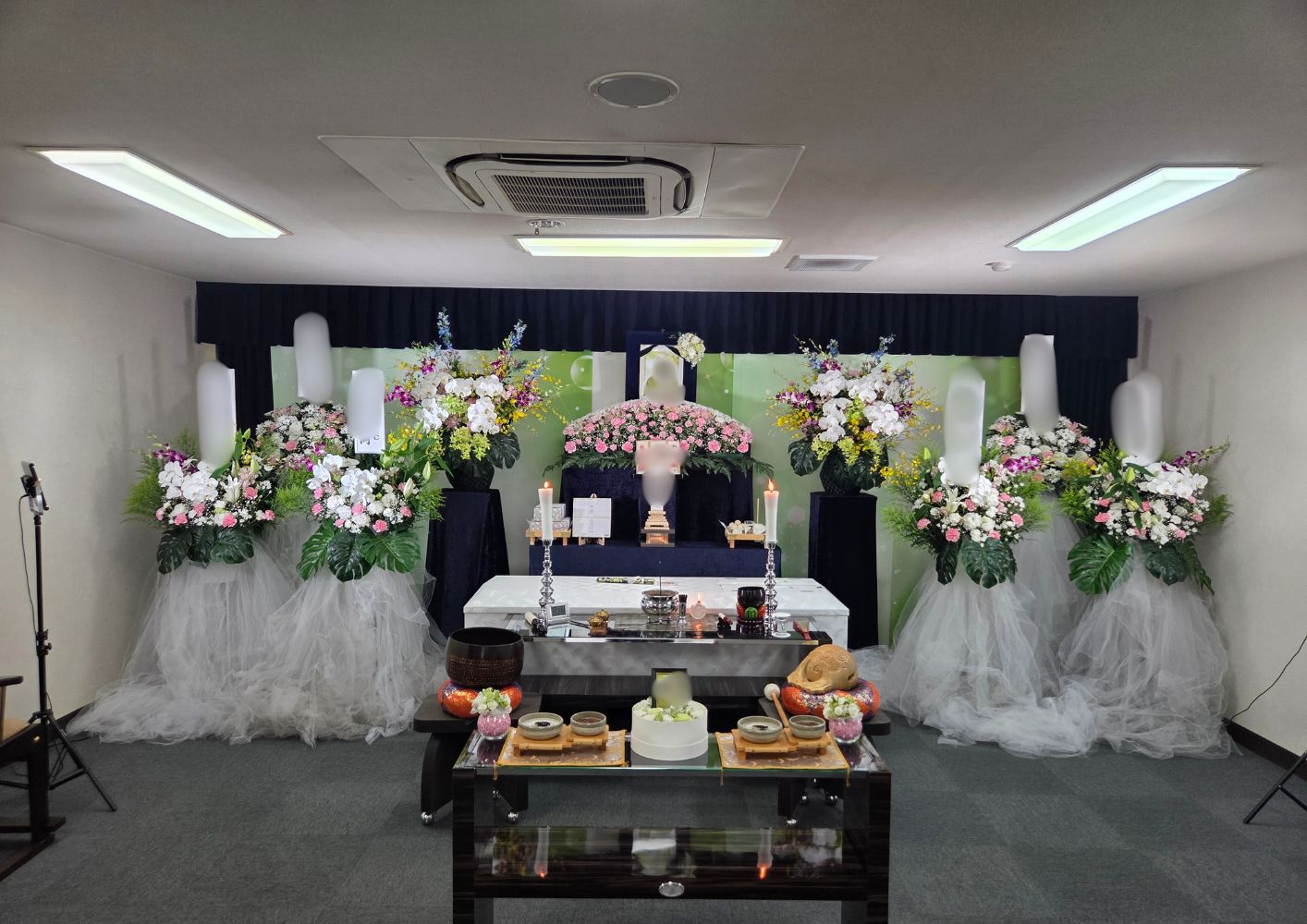 川越市の立ち華葬祭の祭壇写真