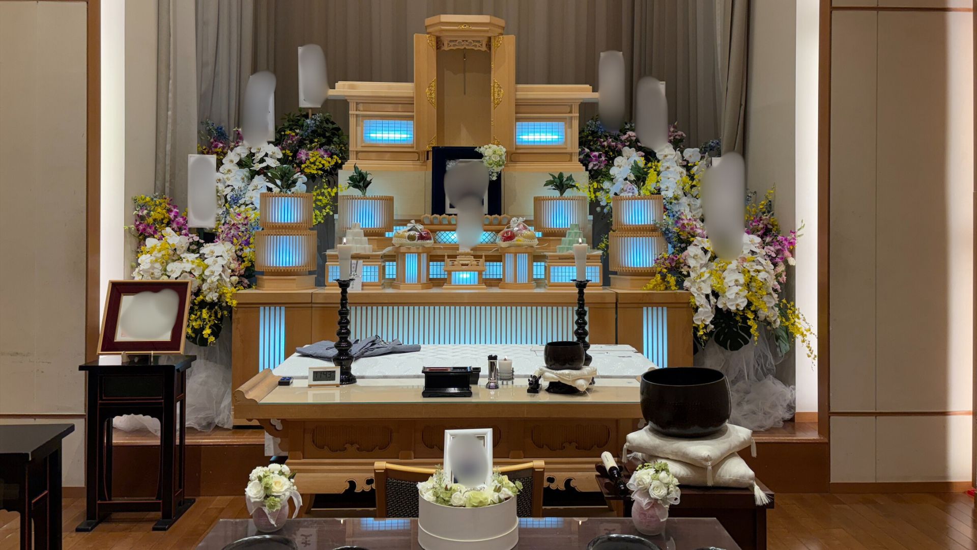 川越市の立ち華葬祭の祭壇写真