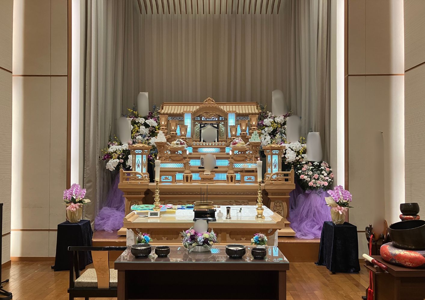 川越市の立ち華葬祭の祭壇写真