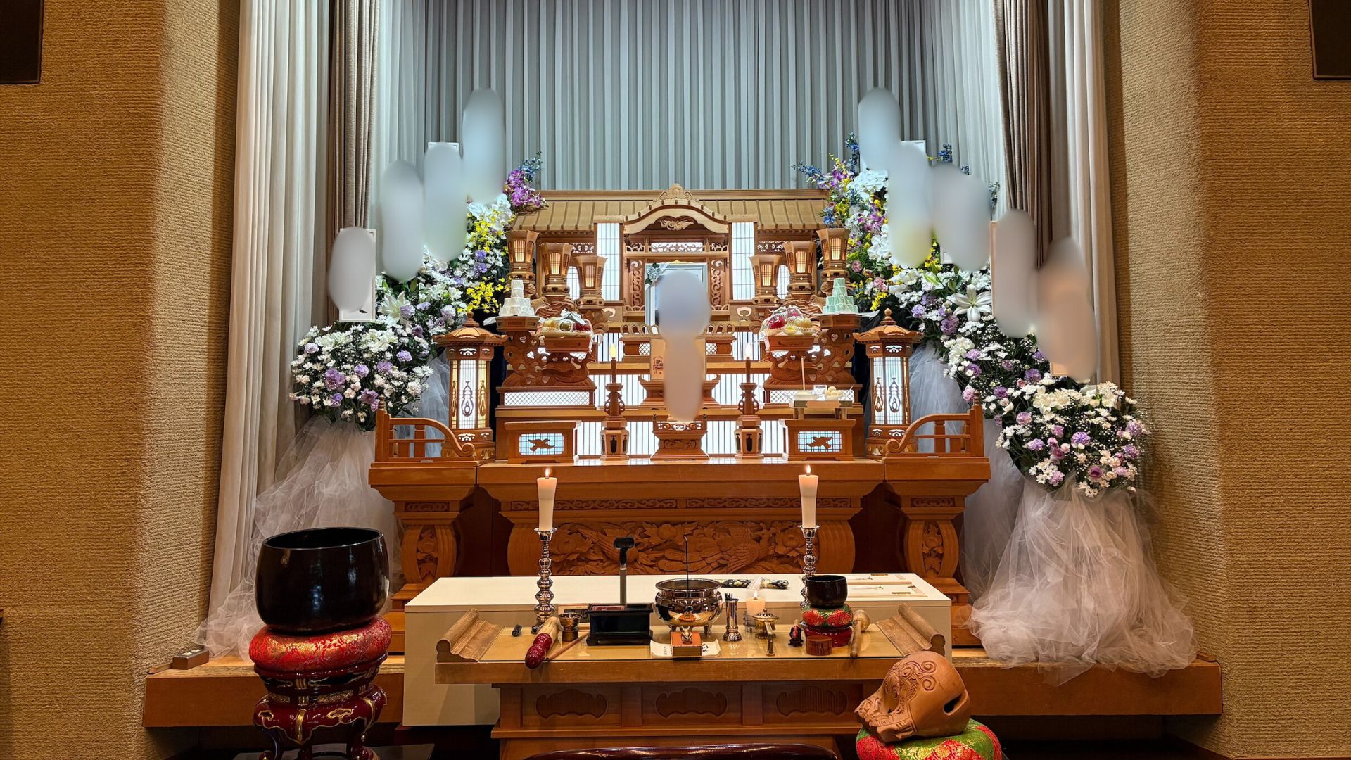 川越市の立ち華葬祭の祭壇写真
